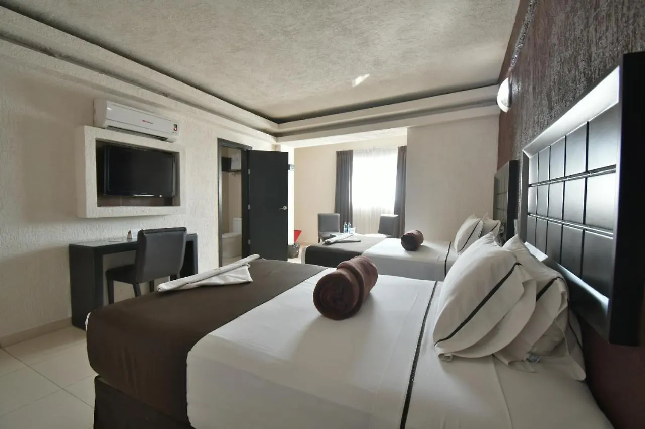 ***  Hotel Portonovo Plaza Centro Guadalajara México