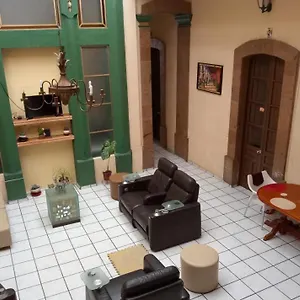 ゲストハウス Hostal Guadalajara